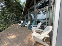 Morningside. Waterfront, Newly Renovated, Dock and Float, Pet Friendly!