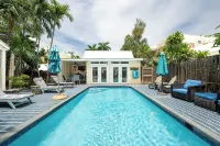 Island Time Hideaway at Old Town Key West Historic Seaport - 3 Blocks to Duval