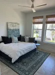 The BEACH HOUSE at the Pier