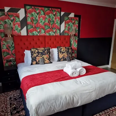 The MAD Hatter's Guestrooms Hotels near Museum of Oxford