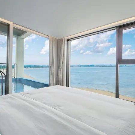 Pohang Overlooking Pool Villa
