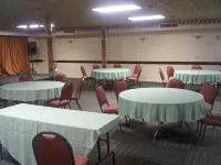 Carl's Unique Inn & Conference Facilities - Wifi