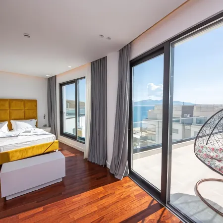Harbour Hotel
