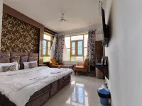 Hotel Gulmarg GS Residency