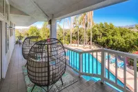 Custom 3,600sf Fallbrook Retreat: Wedding Guests•Family•Couples-Wine•Golf•Coast - Pools