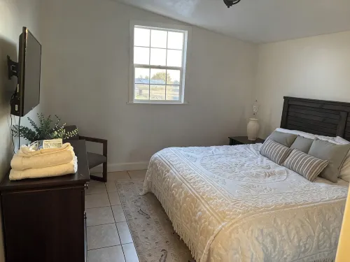 Quiet apartment at the mouth of meadow mountains.  Located right off of i15.