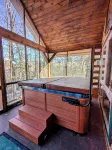 Spacious log cabin in Warrensburg w/ Hot Tub: 15 Mi to Lake George - 4-Star
