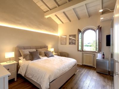 Cosy double room in pretty cottage with WiFi and AC in enchanting Monteaperti