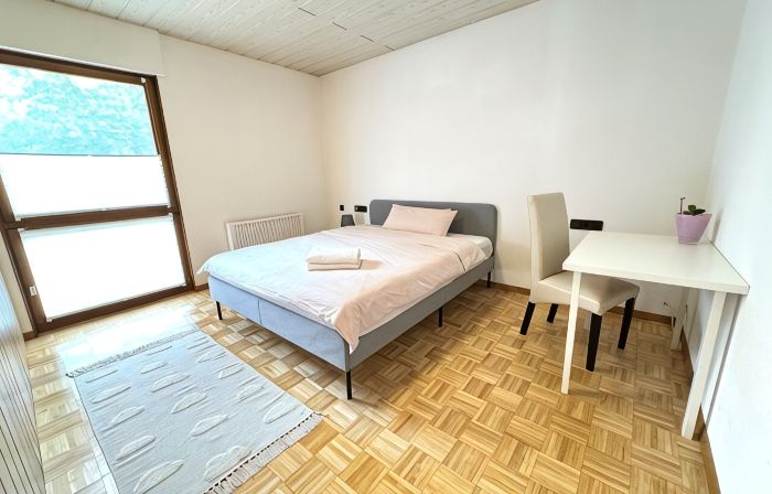 H&H Home-Quite and Cozy Central Apartment Near Park in Sindelfingen