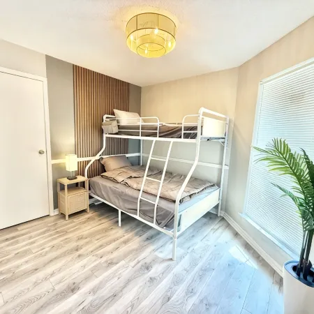 Charming 3-bedroom house in delightful Lewisville with AC, WiFi
