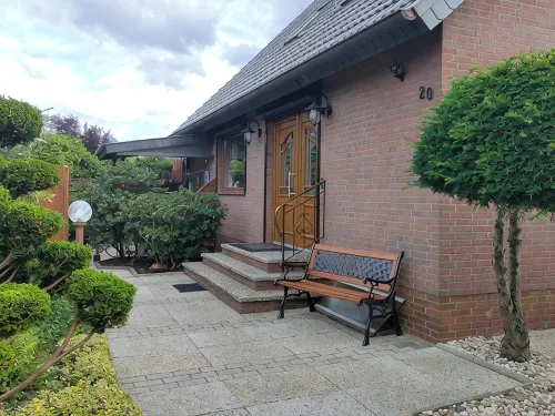 Sunny vacation home with separate entrance
