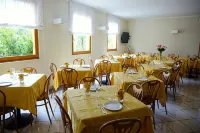 Hotel Careni Villa Italia - parking