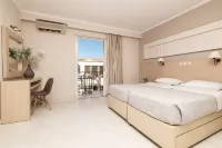 Karras Hotel - С тренажерным залом
