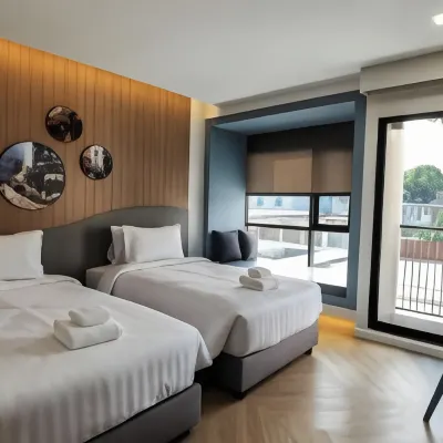 Rico Hotel Ratchadapisek 32 Hotels near J. W. Place