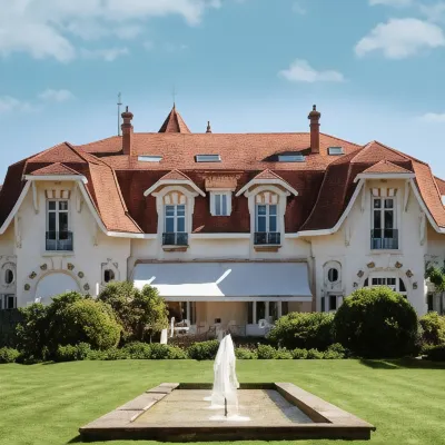 月光城堡飯店 Gare de Biarritz附近的飯店