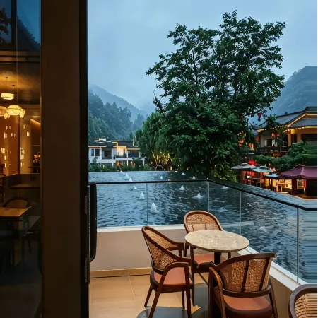 Blossom Land Zhongnan Mountain Villge