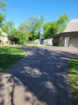 Main Street Home-Locally Owned-No Cleaning Fees-Pets Allowed - 2-Star