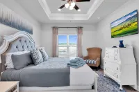 Min2Beach⛱️🌴6SeatGolfCart🔆OceanViewPools🌊BeachEquip, 🔥 Lg Patio&Firepit❤️🦮 - Gym