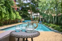 421 Irie: Simply Charming 2 Story COTTAGE!! Private Pool!! 1 Off Street Parking! - 5-نجوم
