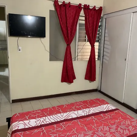 Friends Gather Hostal