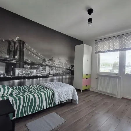 Fully Renovated 4BR Home With Modern Kitchen