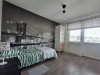 Fully Renovated 4BR Home With Modern Kitchen - 3-Star