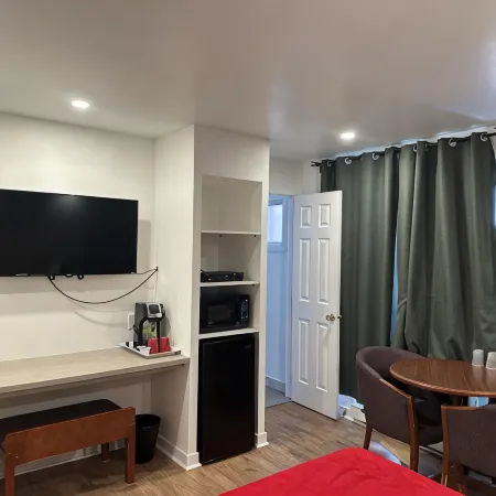 Motel Chez Nous Отели в г. Лаваль