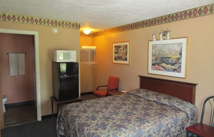 K-River Motel & Campground