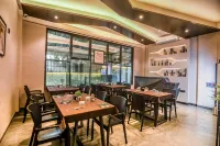 Hotel Ruchira Moonline Resto - 2つ星