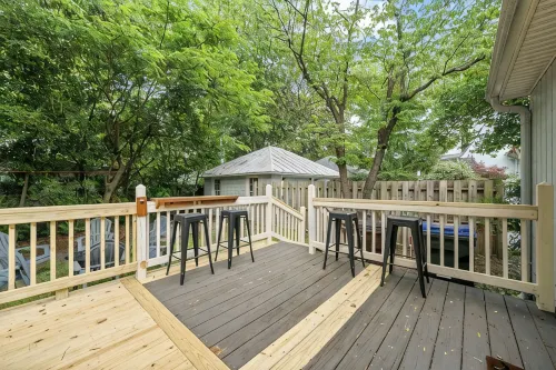 Charming Downtown Corner Cottage - 1 Block Walk to Food & Fun - Dog Friendly - 4-Star