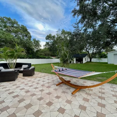 Luxury Villa with Heated Saltwater Pool & Spa, Mini Golf, BBQ, 5 Mins to Beach