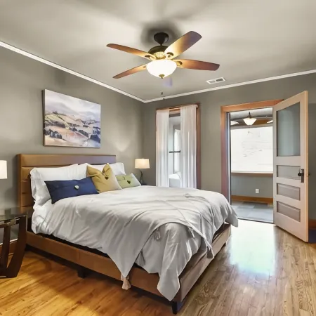 Historic Rowhome in Downtown-Little Italy
