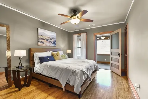 Historic Rowhome in Downtown-Little Italy - บังกะโล