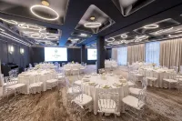 Attache Hotel - 4-Star