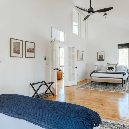 Stay with Branch: Ridgeview Nature Retreat