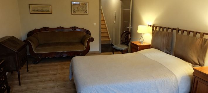 Superb character duplex in the European district Hotels in Ixelles