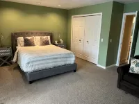 Open Layout Townhome Near All the Fun - 4성급