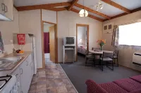 Horsham Holiday Park - parcheggio