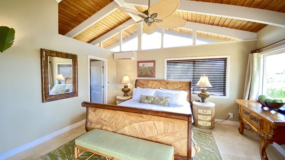 Sunny Poipu Beach House Near Grand Hyatt, Views, AC, Guest Favorite