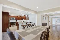 4BR/3BR-距海灘4分鐘的寬敞度假屋 - 4星級