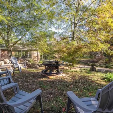 Indoor Pool Oasis on 4 Acres + 2 Game Rooms Hoteles en Piney