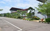 Emilia Hotel by Amazing - Palembang - Parkplatz