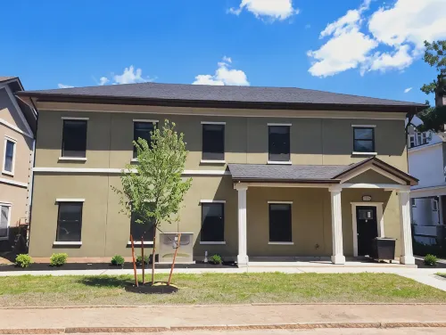 Townhomes at the Falls - 314 E Lower - Buffalo Ave2 Blocks from the Falls!!! - Homestays