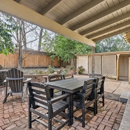 4 KING BEDS Luxurious Historic Home in the Heart of Memphis