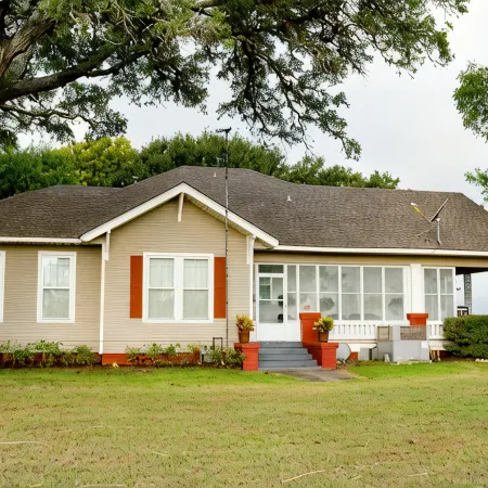 Spacious Country Living Located In The Heart Of Brenham