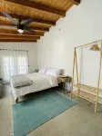 Joshua Tree- Hot tub, Walk to food & shops, a few minutes from JTNP - Wifi