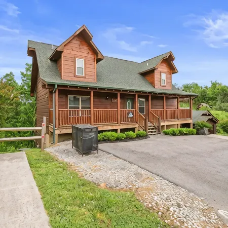 Big Mack Lodge - mountain views close to Dollywood