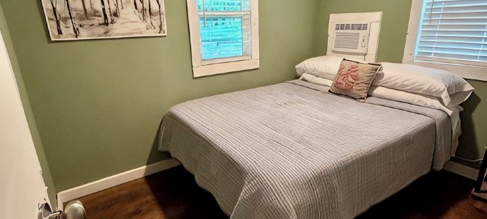 Rustic River Cabin - Shell Harbour on the St Johns River - Pet Friendly Hotels in Putnam County