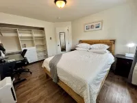 Equipped 3Bd/2ba Home with Private Backyard Oasis, Comfort & Convenience Await! - 3 estrellas