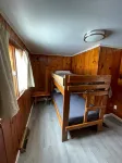 Charming Cabin Retreat on Cedar Cove - Wifi